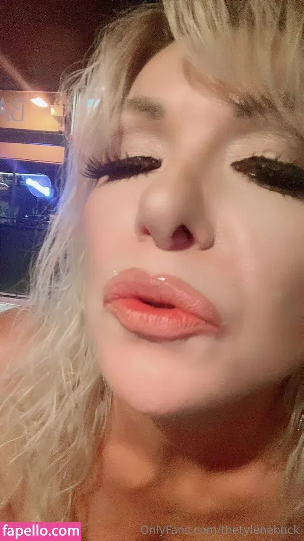 Tylene Buck Onlyfans Photo Gallery 