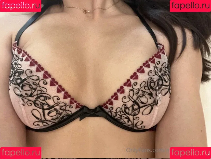 Mari Grace Onlyfans Photo Gallery 