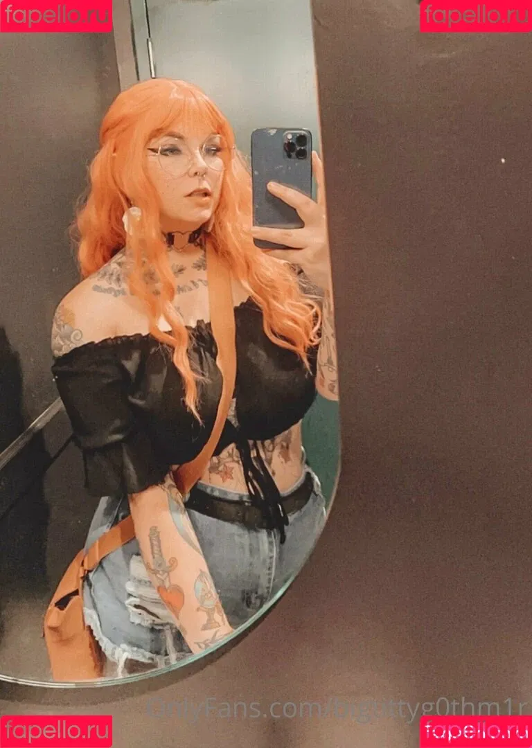 bigtittyg0thm1r Onlyfans Photo Gallery 