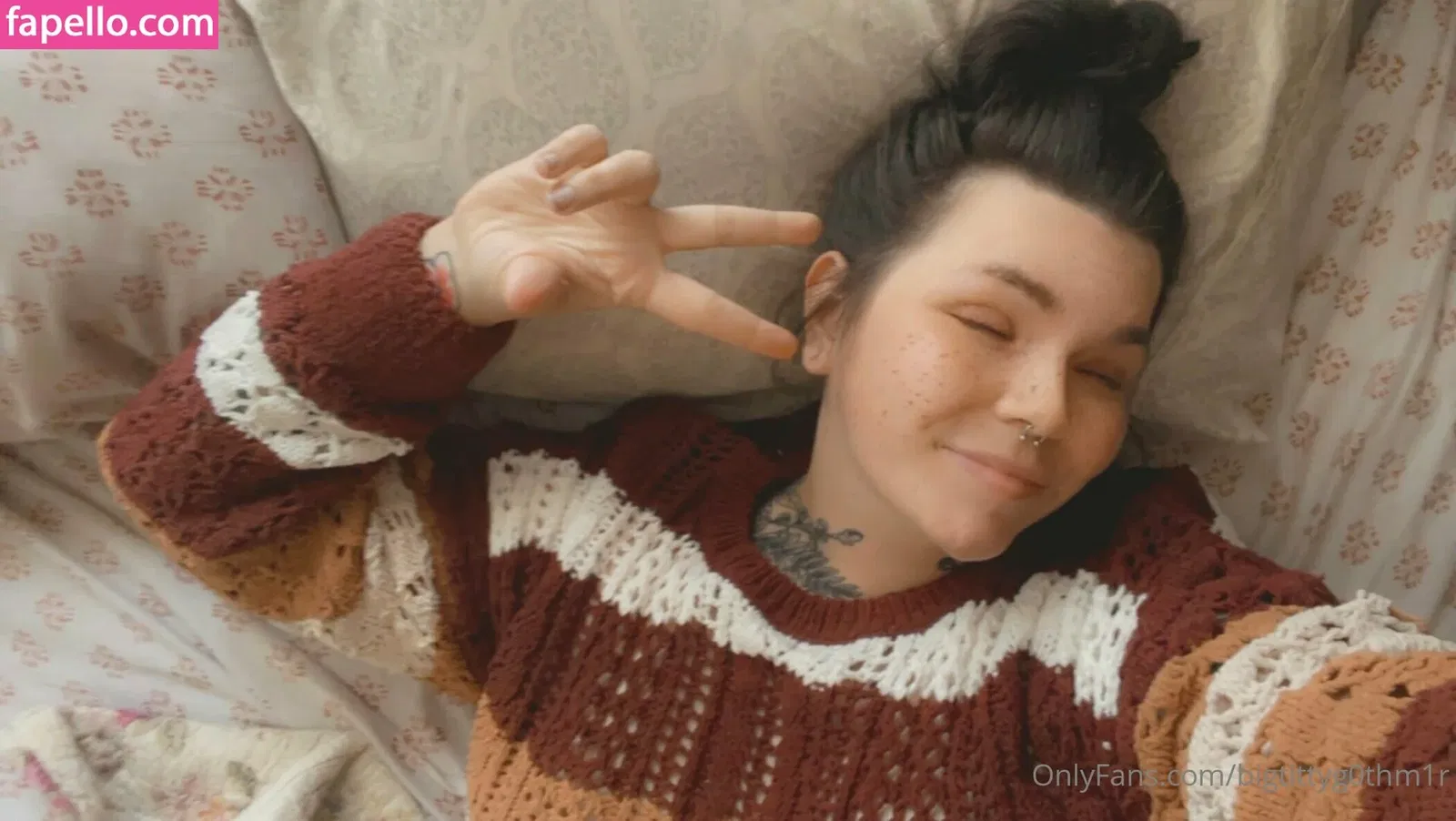 bigtittyg0thm1r Onlyfans Photo Gallery 