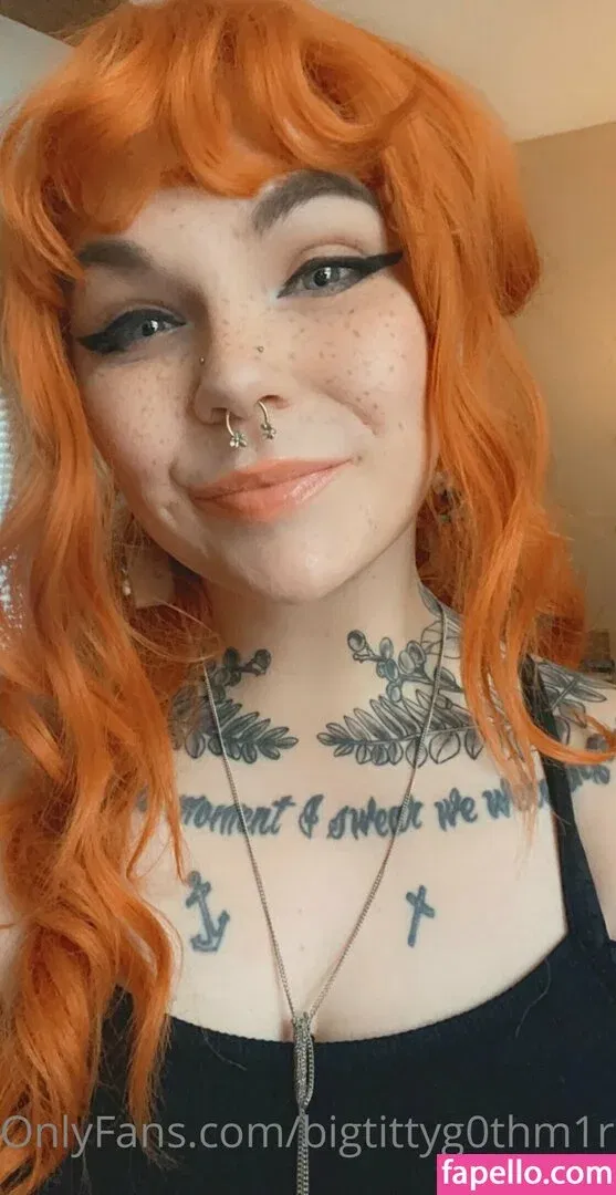 bigtittyg0thm1r Onlyfans Photo Gallery 