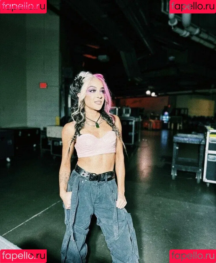 Dakota Kai Onlyfans Photo Gallery 