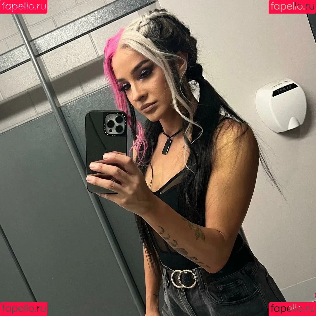 Dakota Kai Onlyfans Photo Gallery 