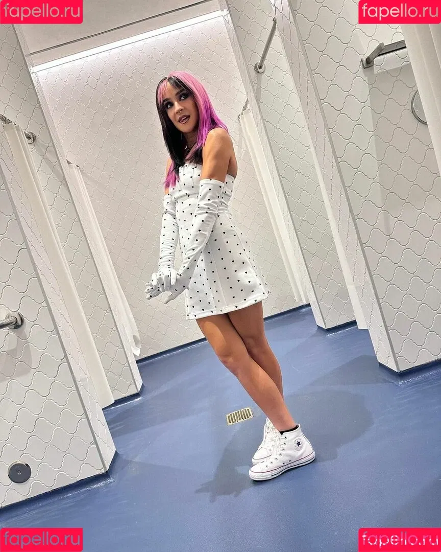 Dakota Kai Onlyfans Photo Gallery 