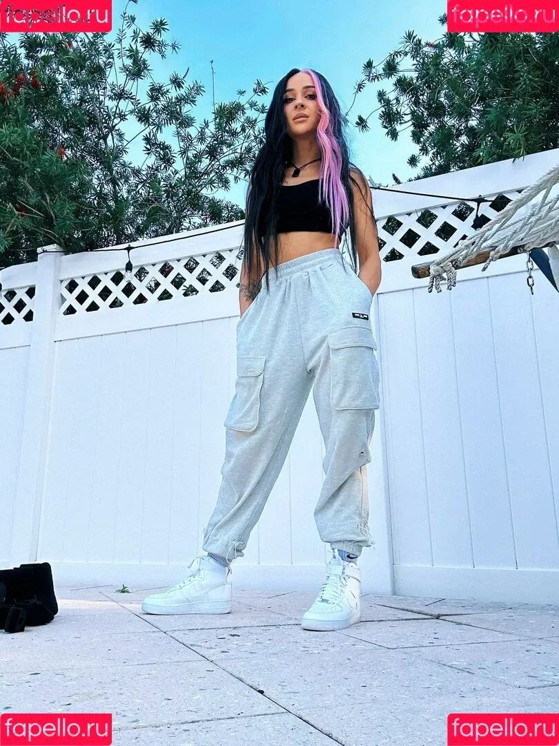 Dakota Kai Onlyfans Photo Gallery 