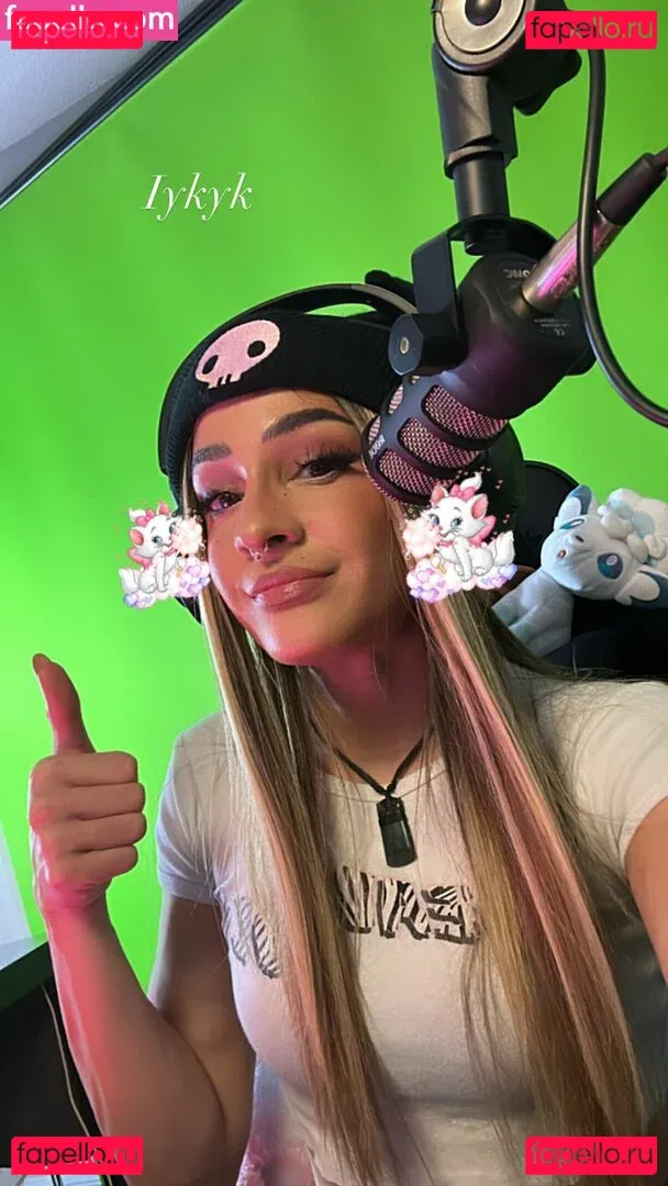 Dakota Kai Onlyfans Photo Gallery 