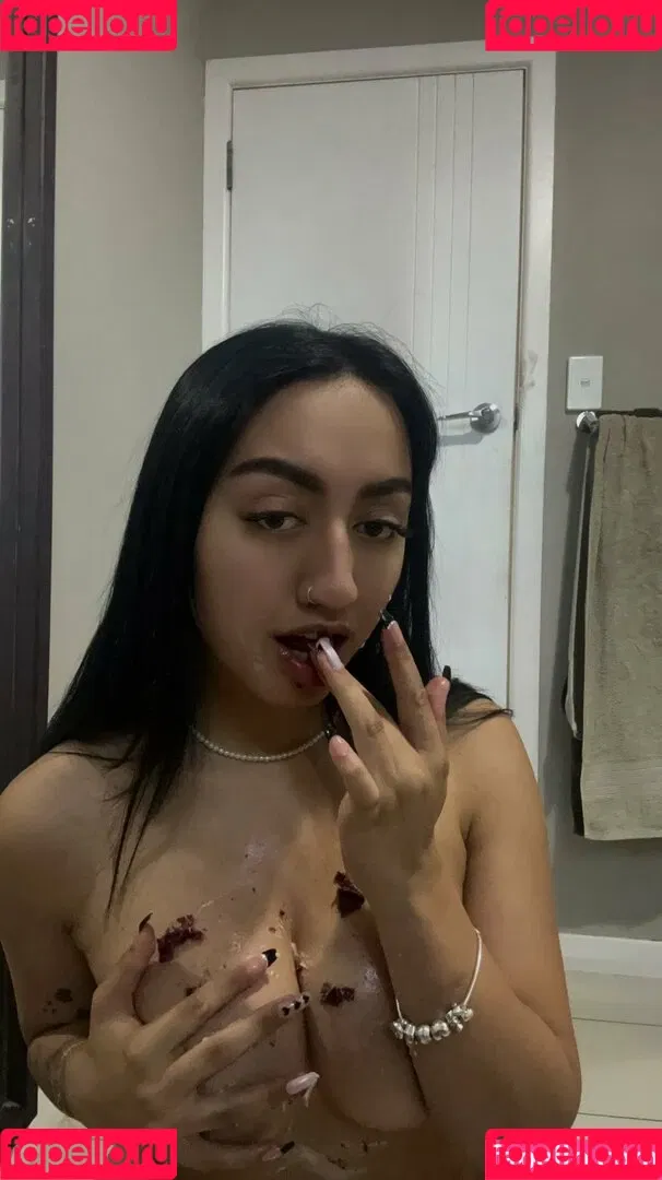 New Zealand Girls Onlyfans Photo Gallery 