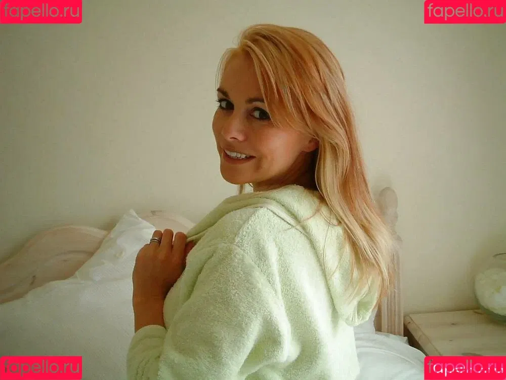 Kelly Burgess Onlyfans Photo Gallery 