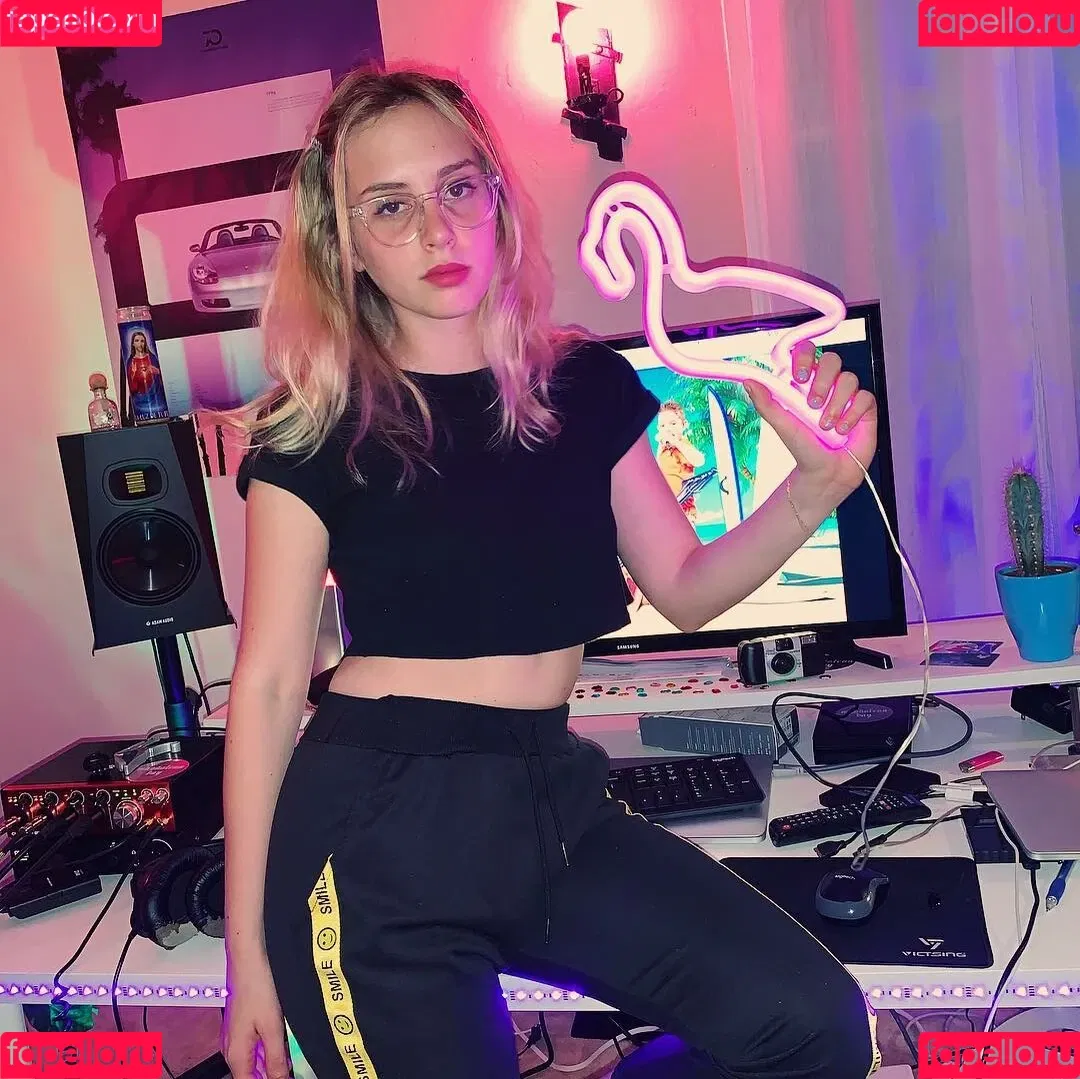 Mica Tenenbaum Onlyfans Photo Gallery 