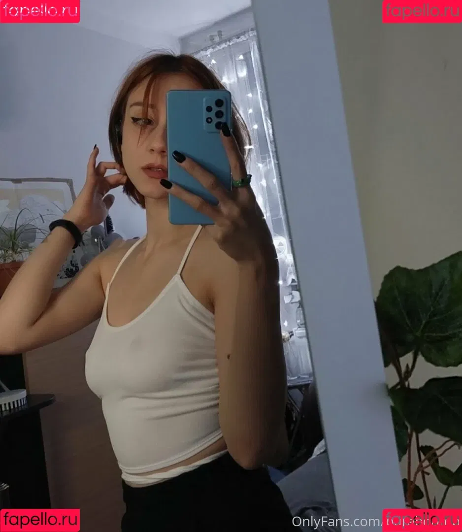 pure_carlyy Onlyfans Photo Gallery 