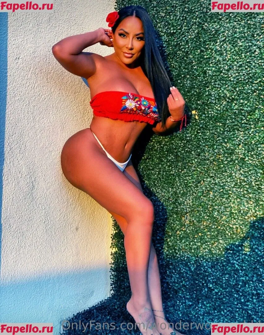wonderwomanddd Onlyfans Photo Gallery 