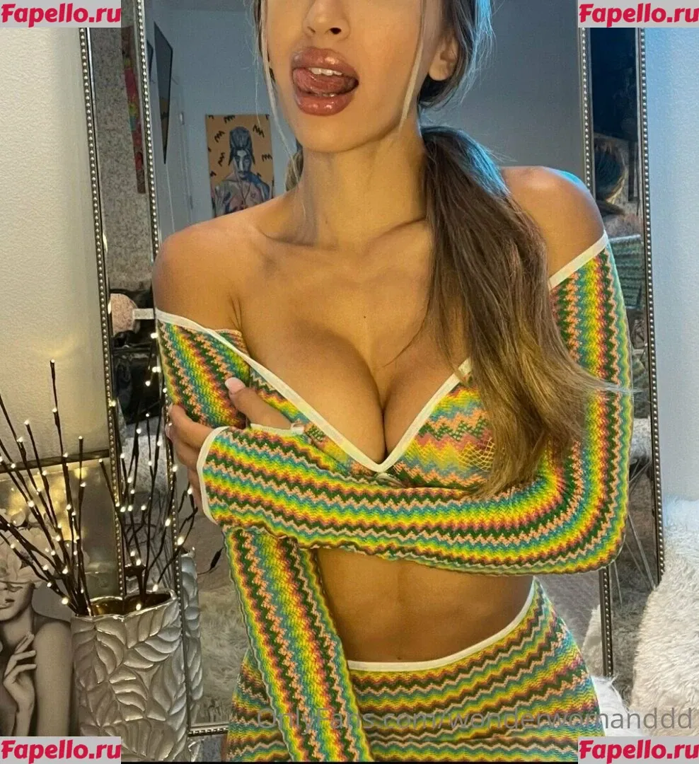 wonderwomanddd Onlyfans Photo Gallery 
