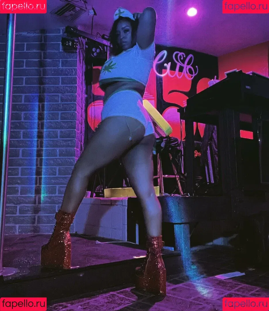 theProfessorGAIA Onlyfans Photo Gallery 