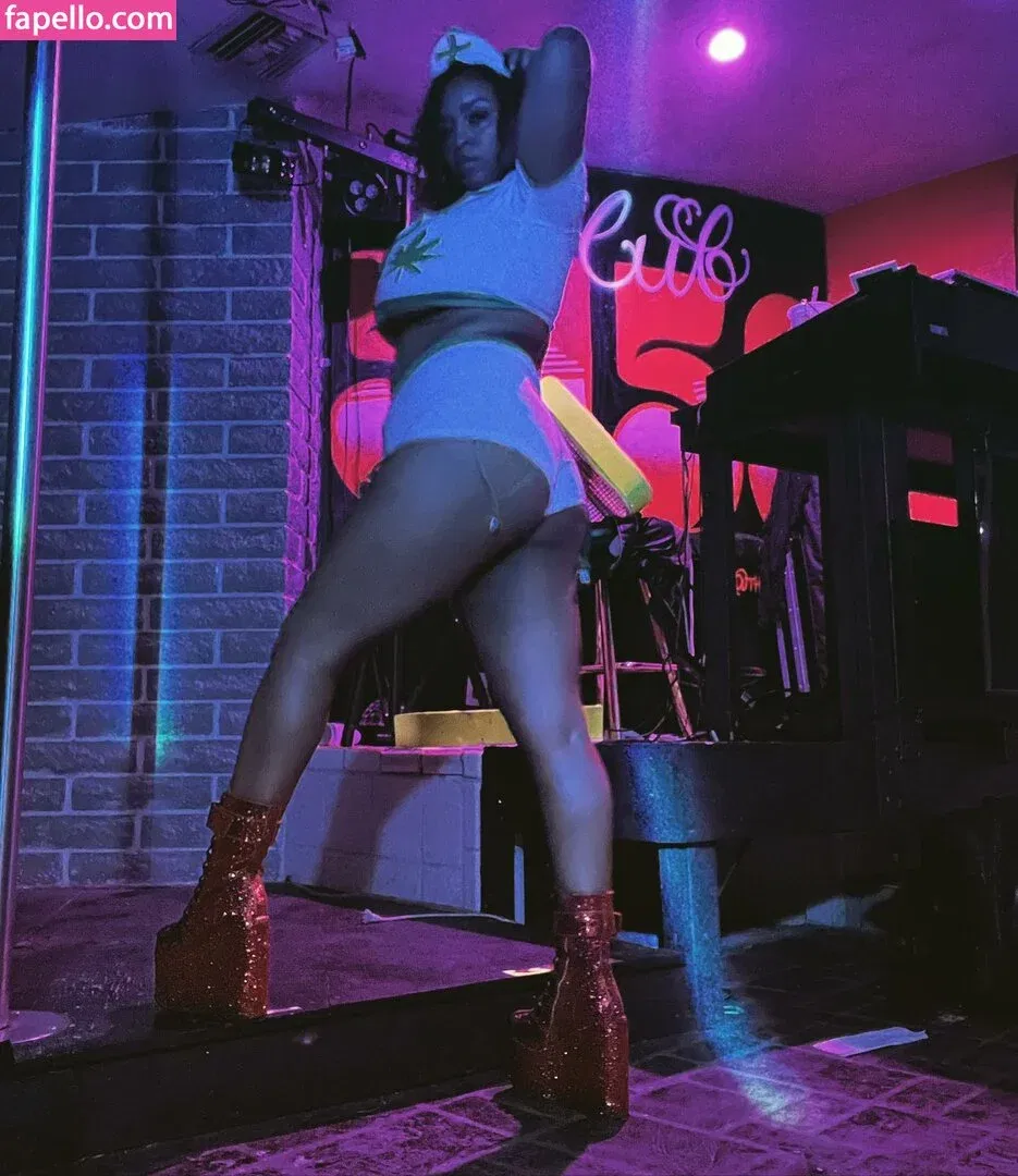 theProfessorGAIA Onlyfans Photo Gallery 