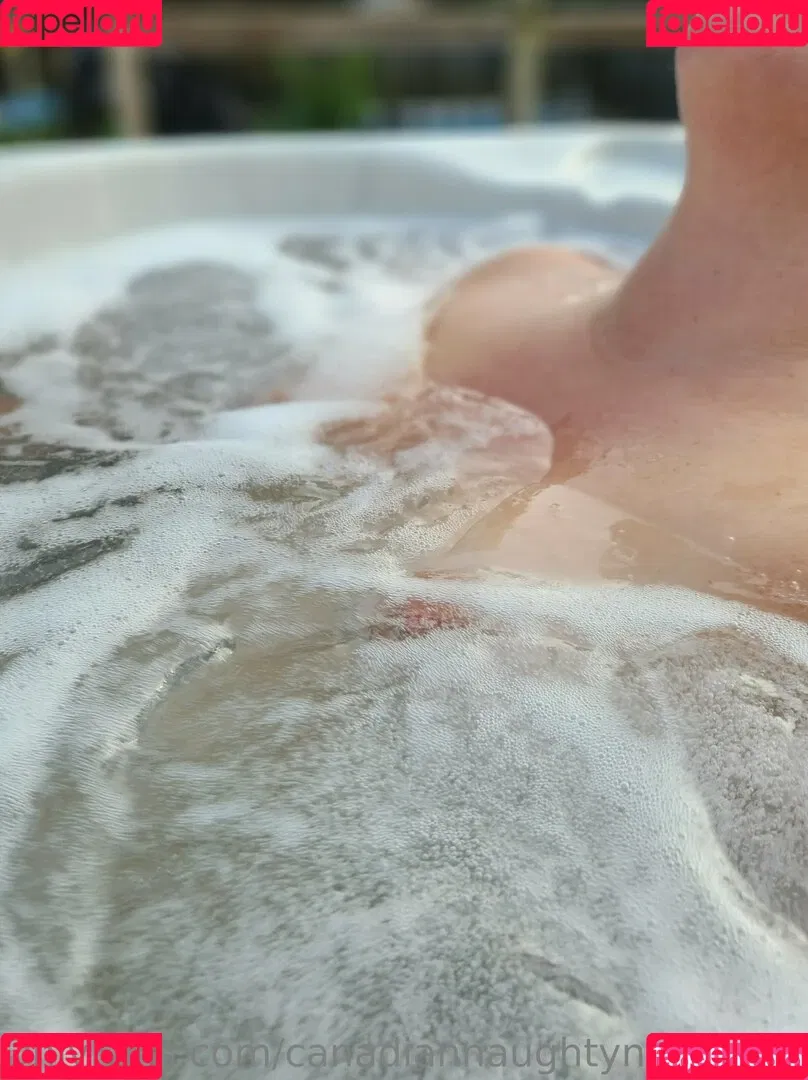 canadiannaughtyneighbour Onlyfans Photo Gallery 