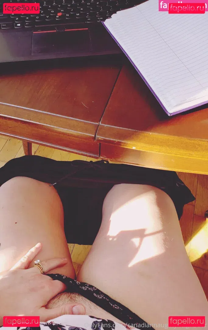 canadiannaughtyneighbour Onlyfans Photo Gallery 