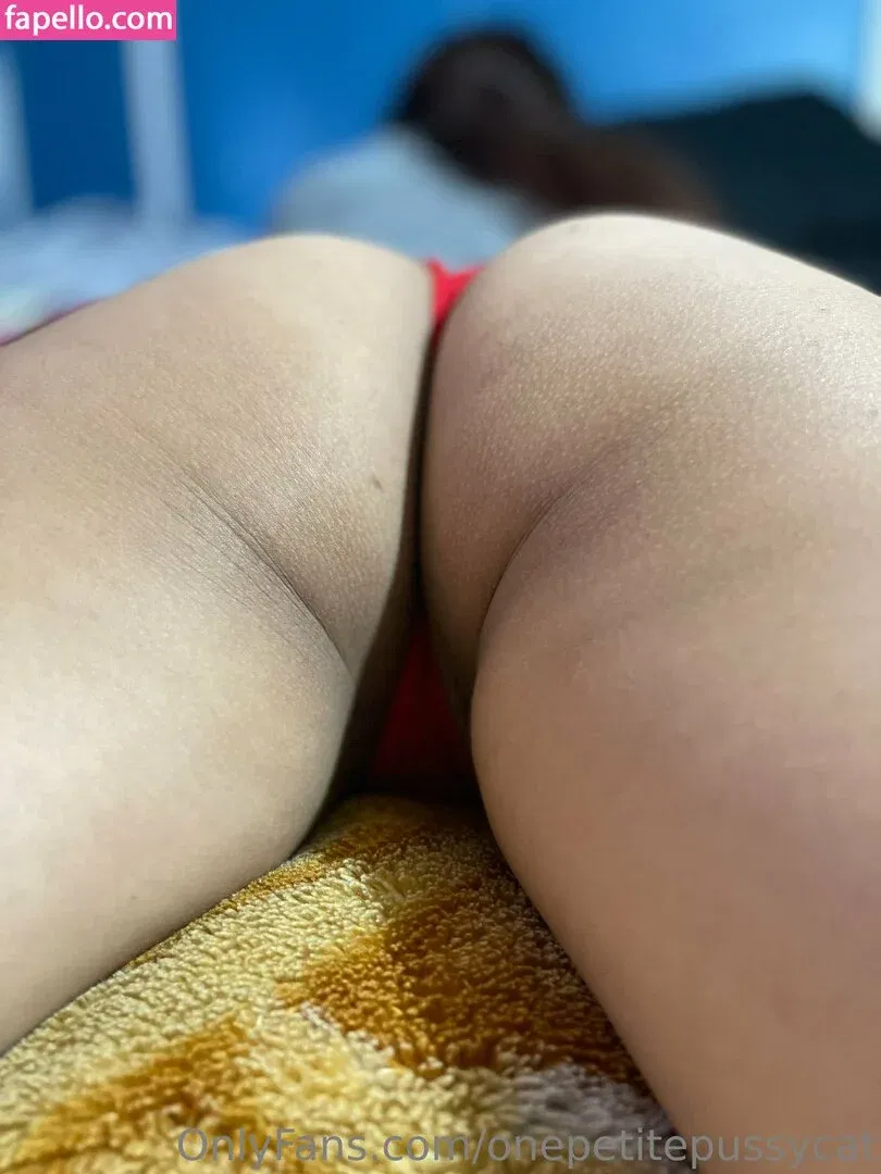 onepetitepussycat Onlyfans Photo Gallery 