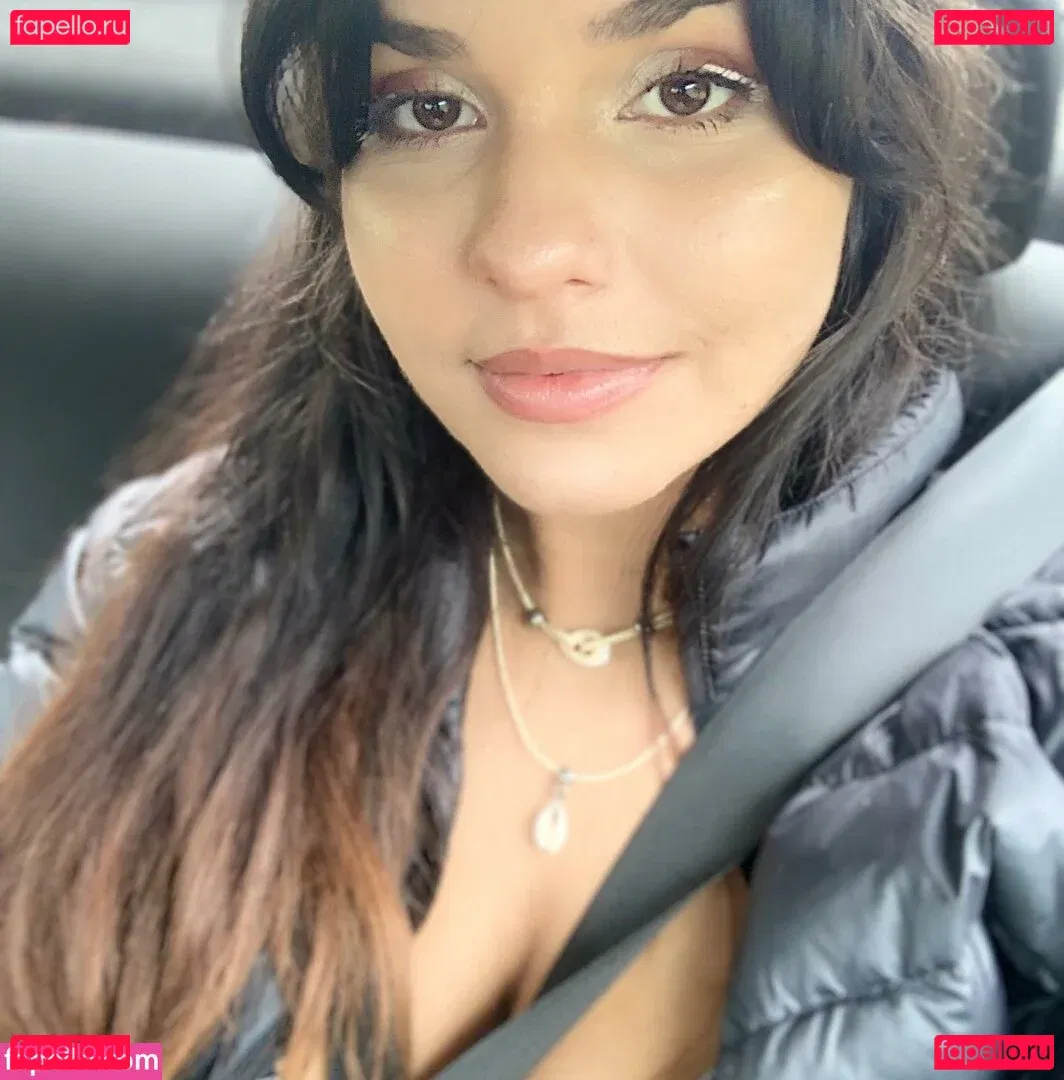 Robertinha Onlyfans Photo Gallery 