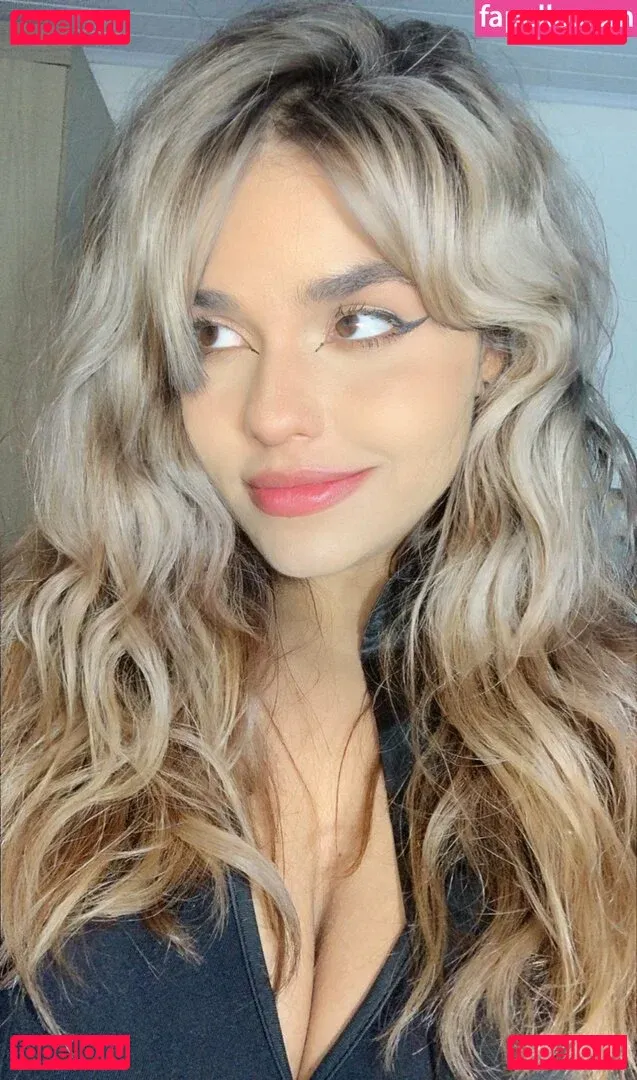 Robertinha Onlyfans Photo Gallery 