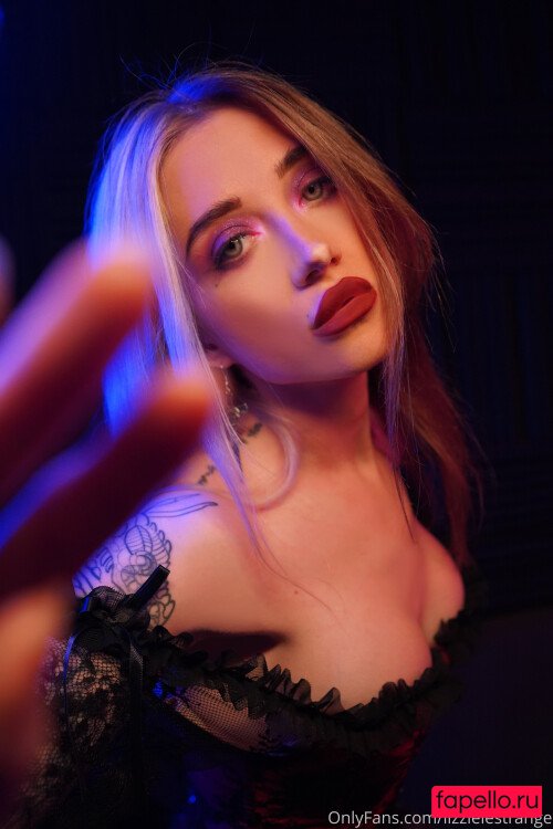 Lizzie Grey Nude Onlyfans Photo 32