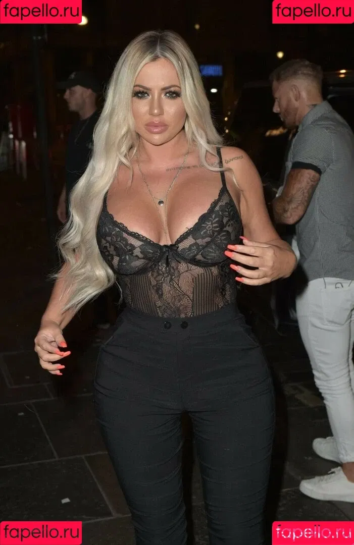Holly Hagan Onlyfans Photo Gallery 