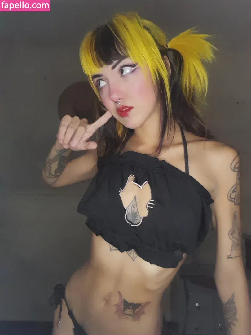 YoiFox Onlyfans Photo Gallery 