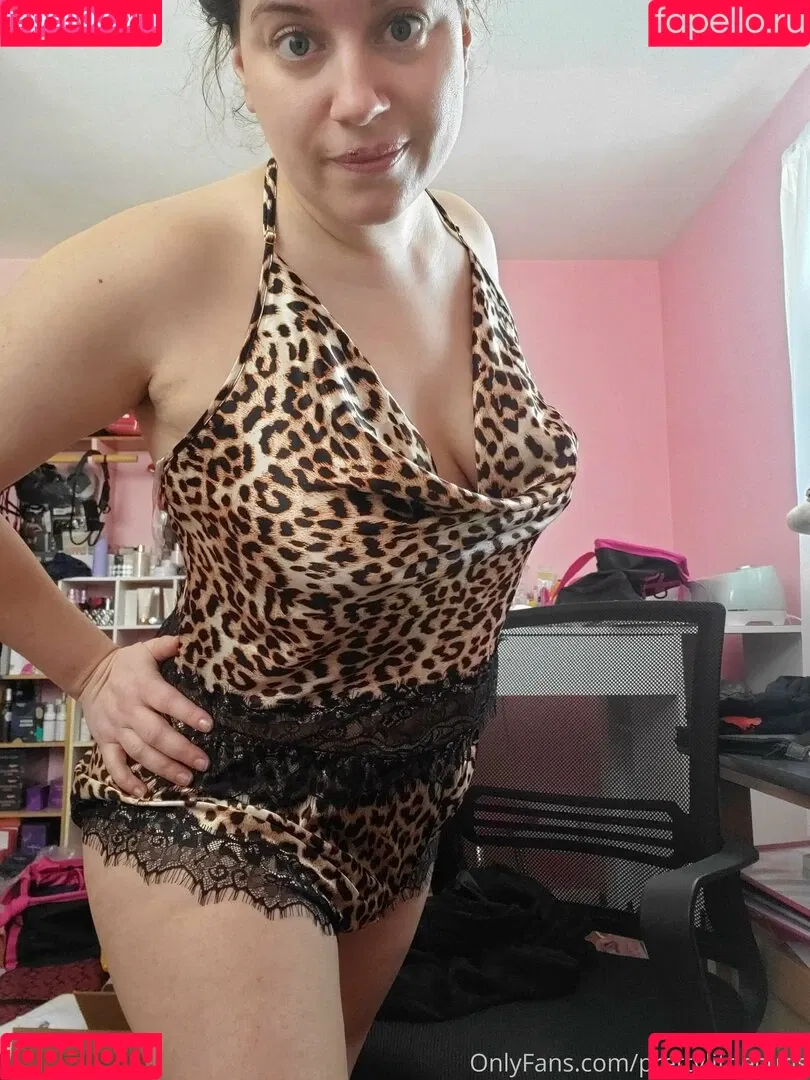 prettylittlecurls Onlyfans Photo Gallery 