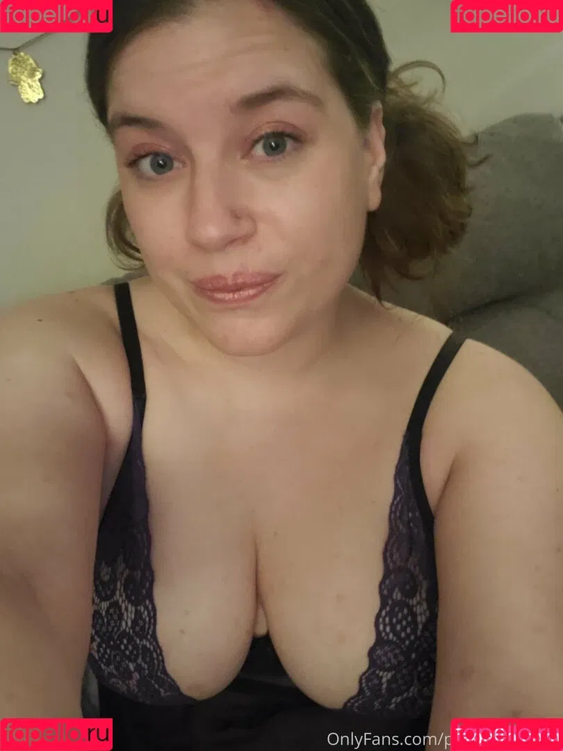 prettylittlecurls Onlyfans Photo Gallery 