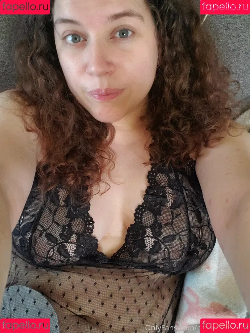 prettylittlecurls Onlyfans Photo Gallery 