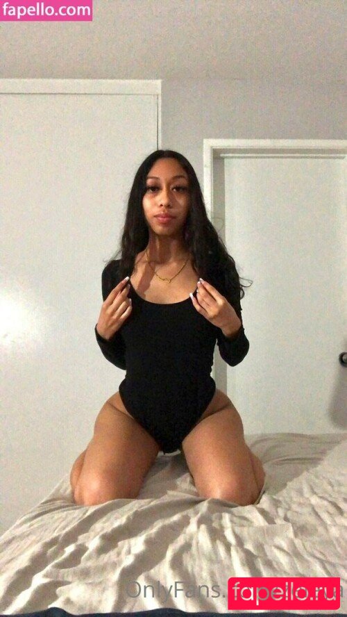 Zel3ya Nude Onlyfans Photo 44