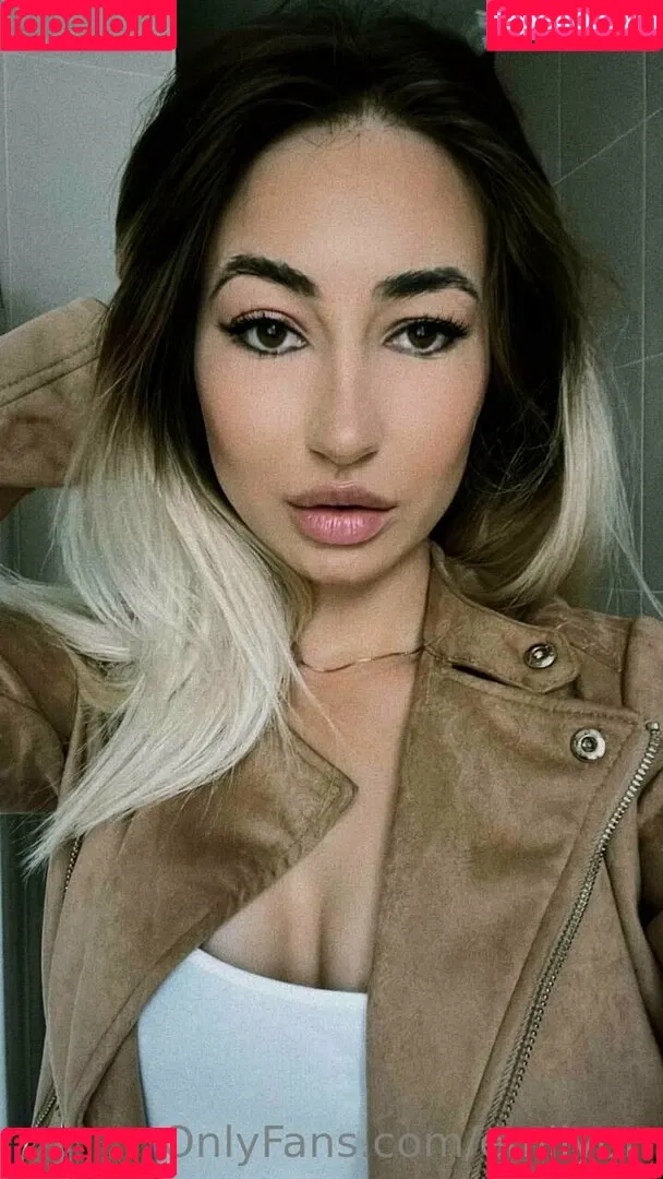 emilyon Onlyfans Photo Gallery 