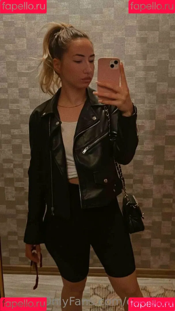 emilyon Onlyfans Photo Gallery 