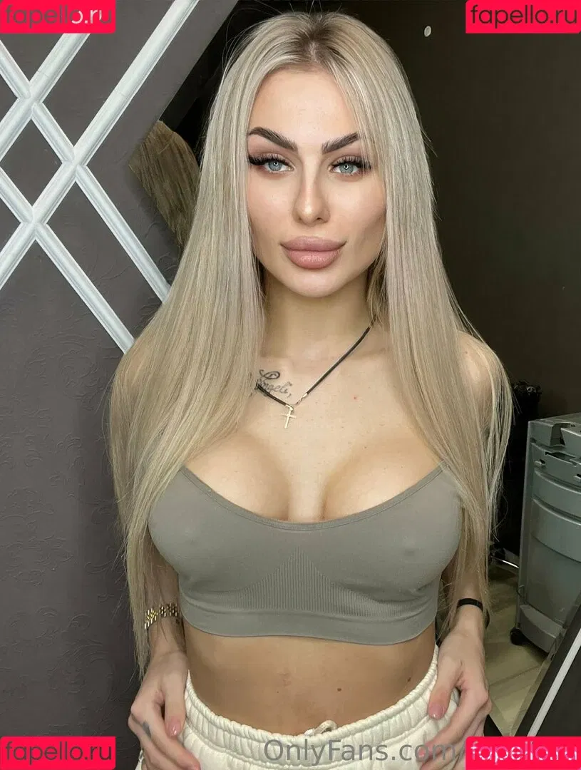 emilyon Onlyfans Photo Gallery 