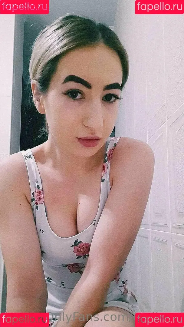 emilyon Onlyfans Photo Gallery 