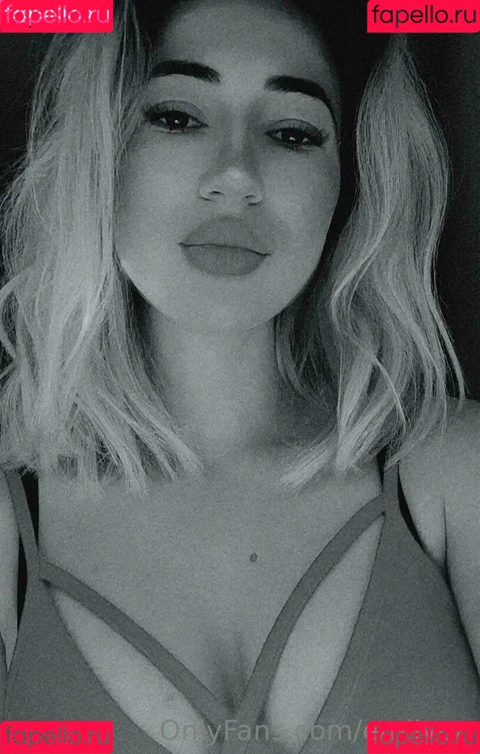 emilyon Onlyfans Photo Gallery 