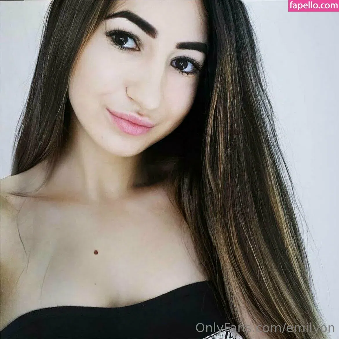 emilyon Onlyfans Photo Gallery 