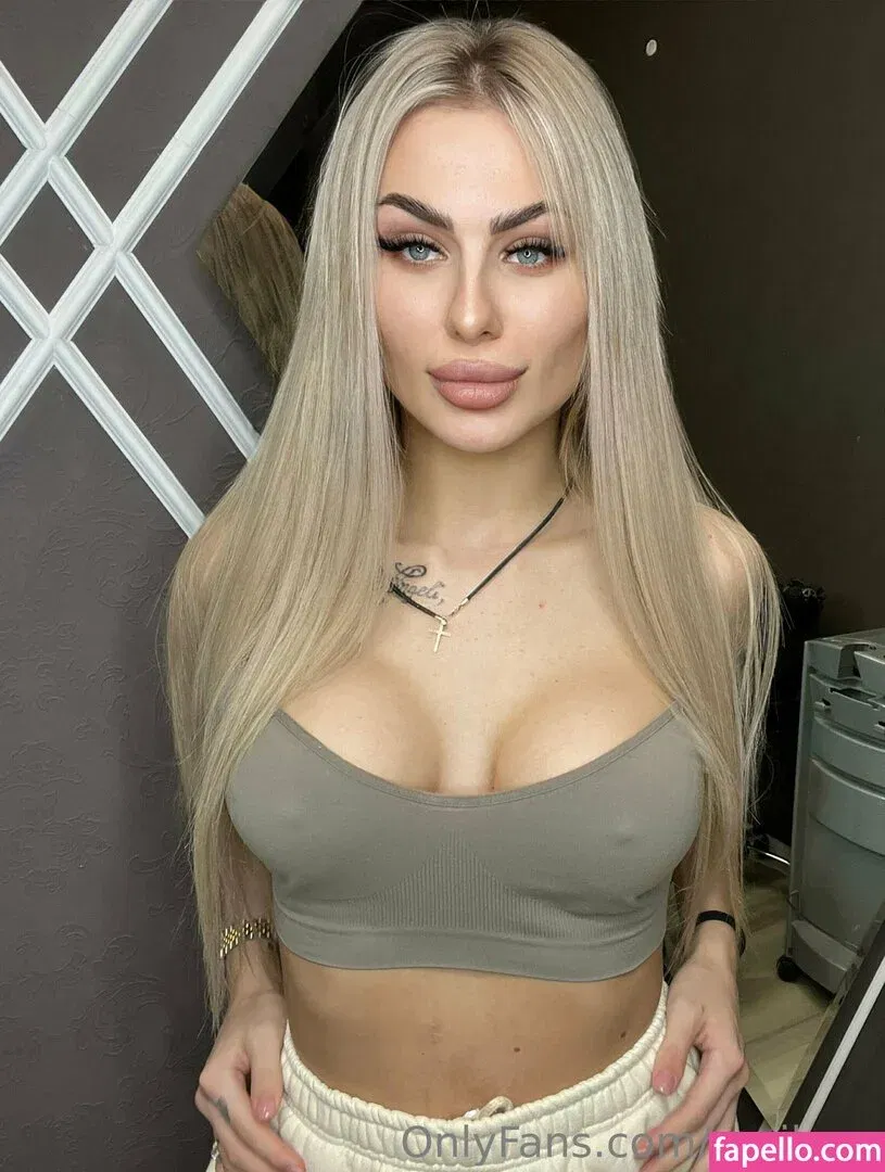 emilyon Onlyfans Photo Gallery 