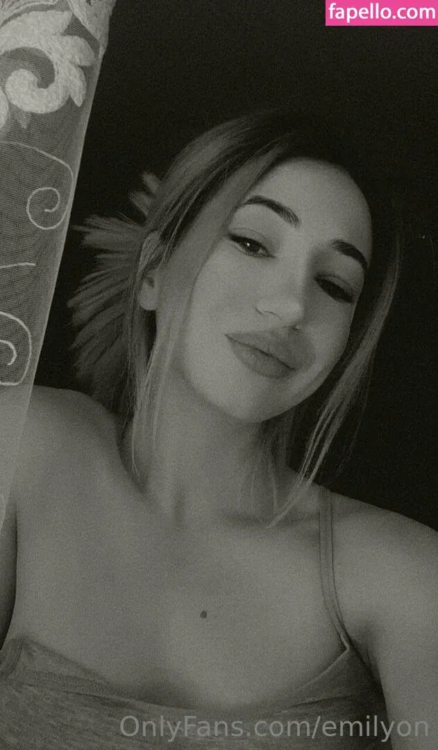 emilyon Onlyfans Photo Gallery 