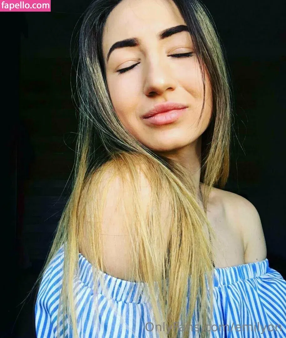 emilyon Onlyfans Photo Gallery 
