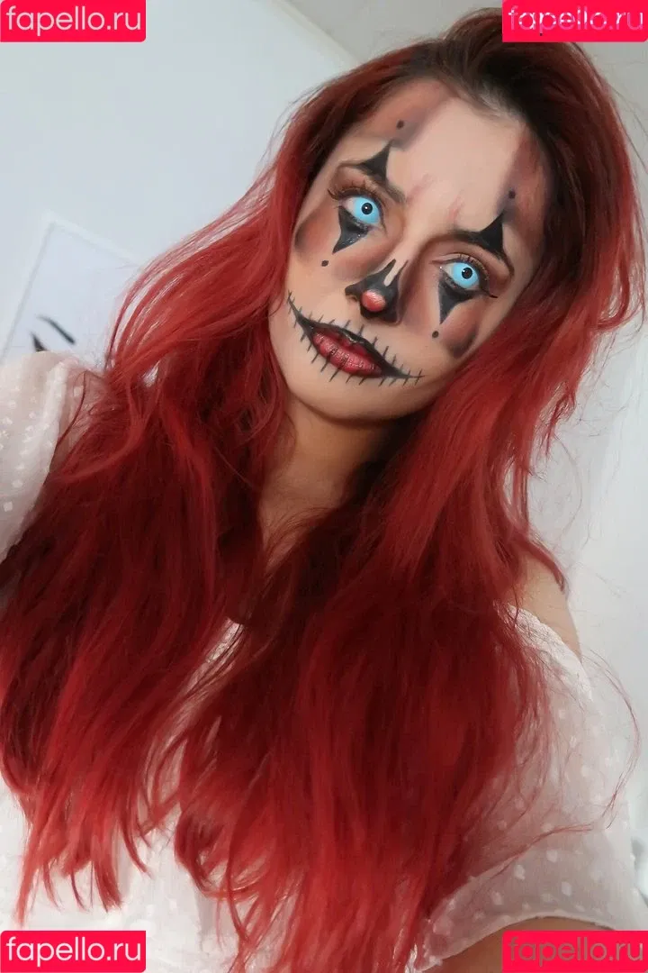 AnnieFuchsia Onlyfans Photo Gallery 