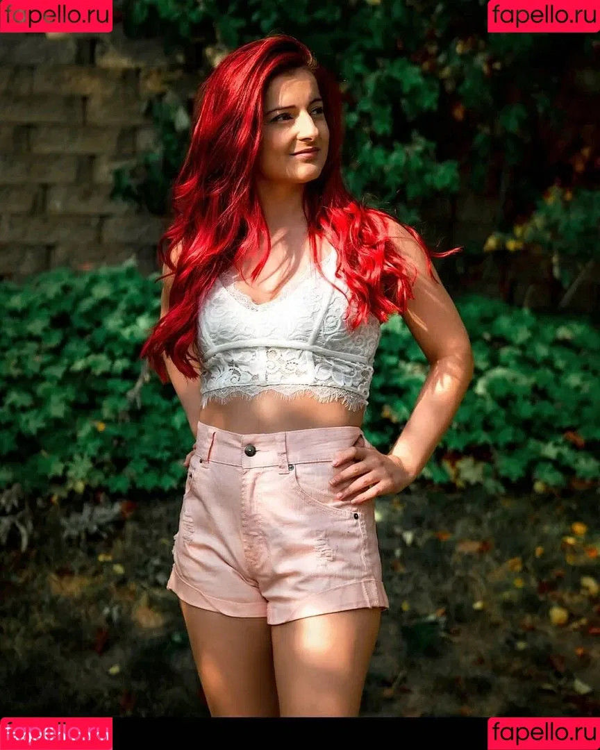 AnnieFuchsia Onlyfans Photo Gallery 