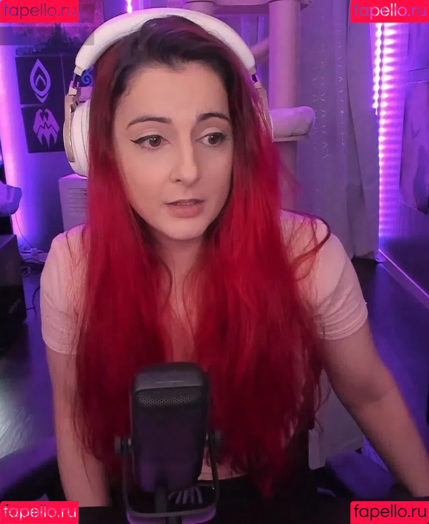 AnnieFuchsia Onlyfans Photo Gallery 