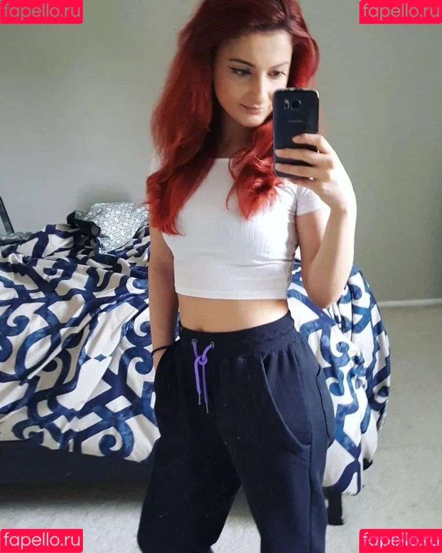 AnnieFuchsia Onlyfans Photo Gallery 