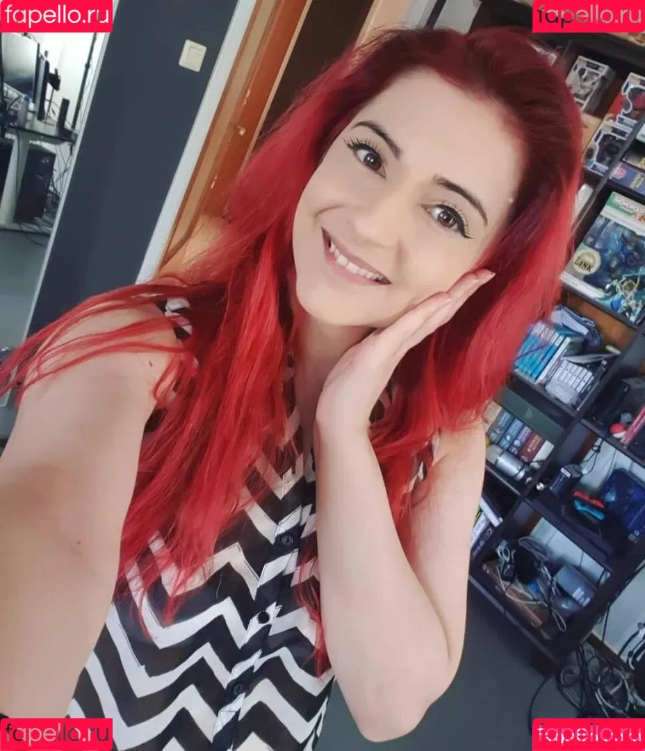 AnnieFuchsia Onlyfans Photo Gallery 