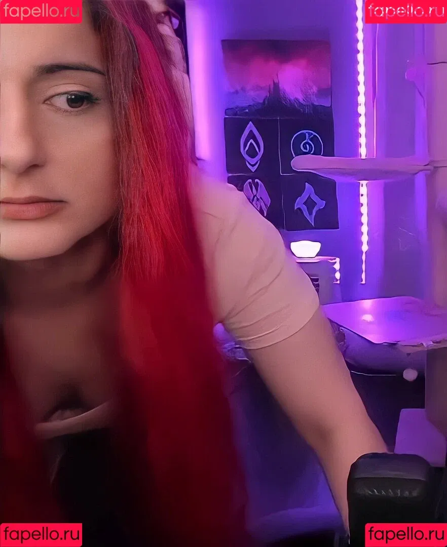 AnnieFuchsia Onlyfans Photo Gallery 