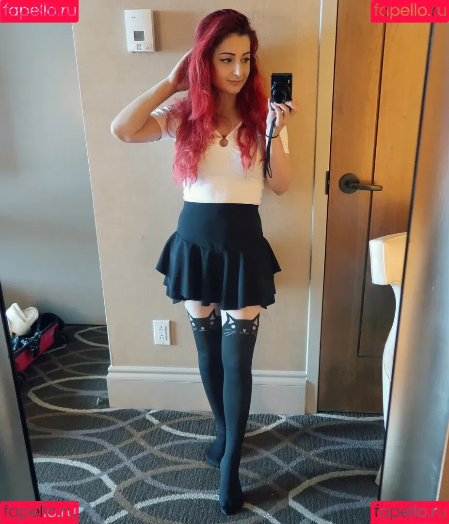 AnnieFuchsia Onlyfans Photo Gallery 