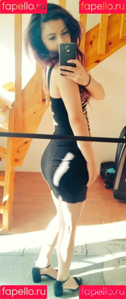 AnnieFuchsia Onlyfans Photo Gallery 