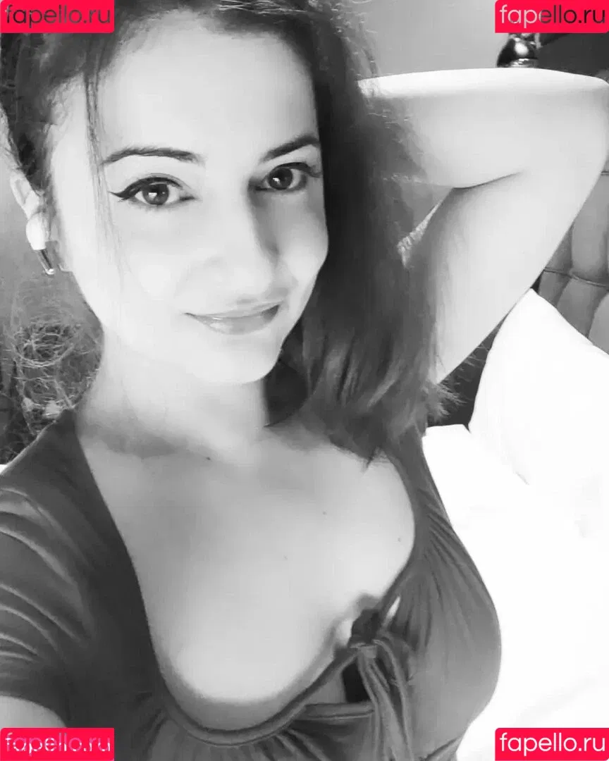 AnnieFuchsia Onlyfans Photo Gallery 