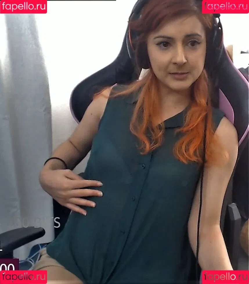 AnnieFuchsia Onlyfans Photo Gallery 