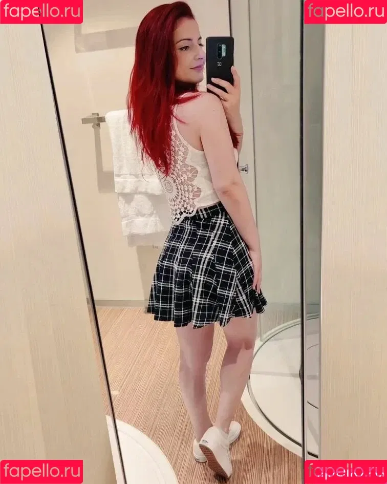 AnnieFuchsia Onlyfans Photo Gallery 